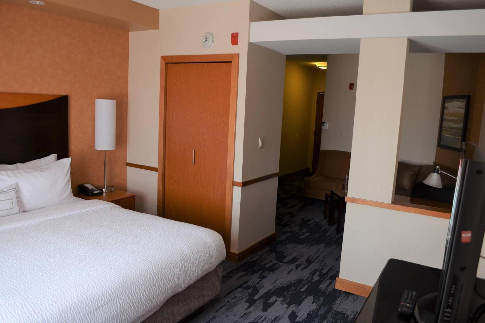 Fairfield Inn & Suites By Marriott Су-Сент-Мари Экстерьер фото